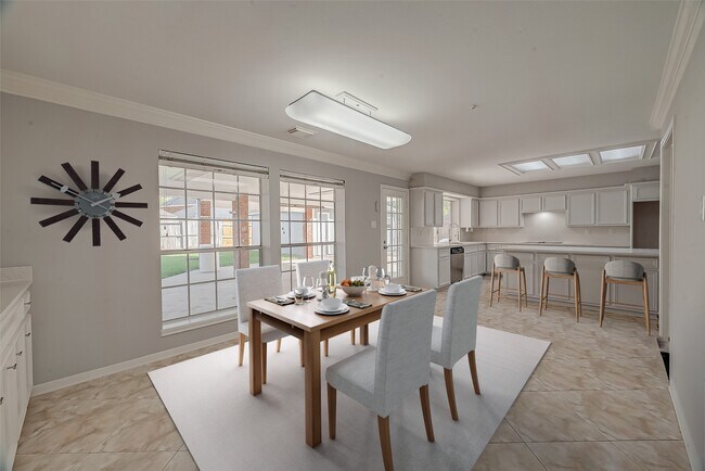 Building Photo - 2112 Limrick Dr