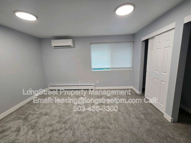 Building Photo - 3161 N Shore Dr SE