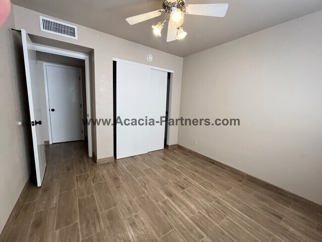 Building Photo - Three Bedroom In East Pointe Estates II