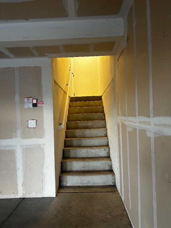 Building Photo - 2580 W El Camino Ave