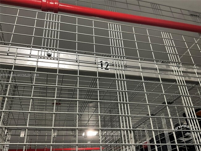 Building Photo - 1600 SW 1st Ave