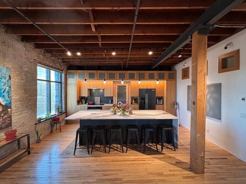 Kitchen Area - 319 SW 5th St
