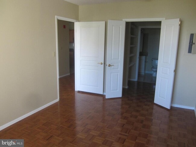 Building Photo - 7111 Woodmont Ave