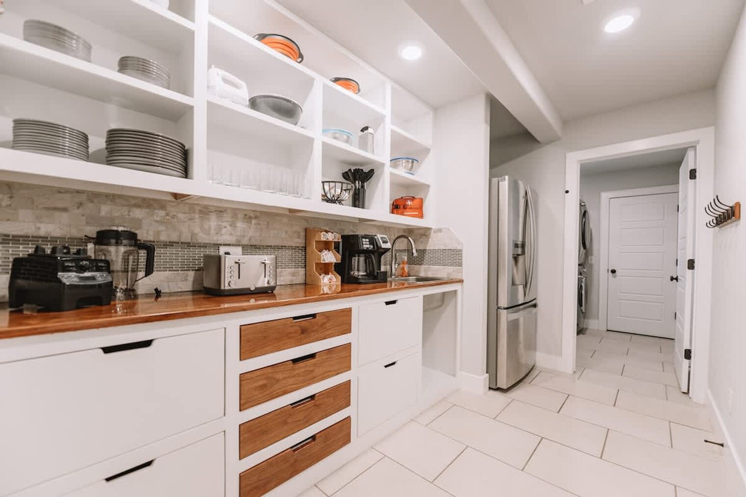 Building Photo - 1906 Almand Dr