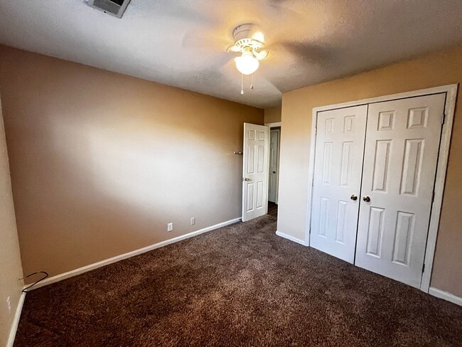 Building Photo - 2906 Noe Ct