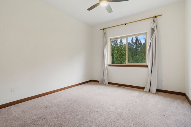 Building Photo - Charming Single-Story Home in Poulsbo