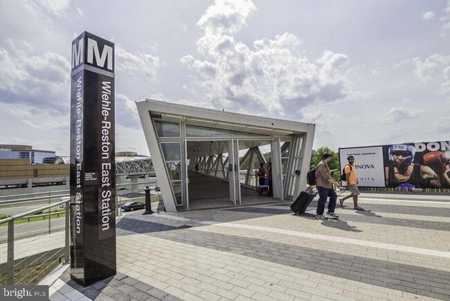 Building Photo - 1501 Chatham Colony Ct