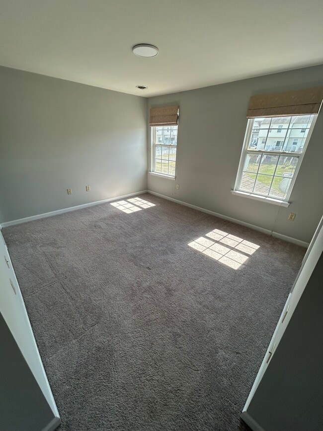 Building Photo - 322 Mesa Ln