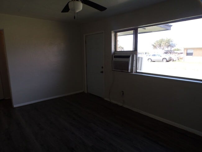 Building Photo - 2317 NW Bell Ave