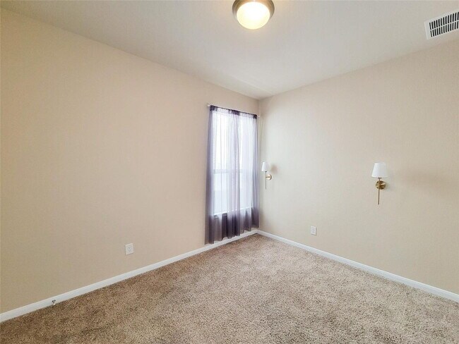 Building Photo - "Charming 3-Bed, 2-Bath Retreat in Humble, TX – Your Perfect Home Awaits on Justin Ridge Ln!"