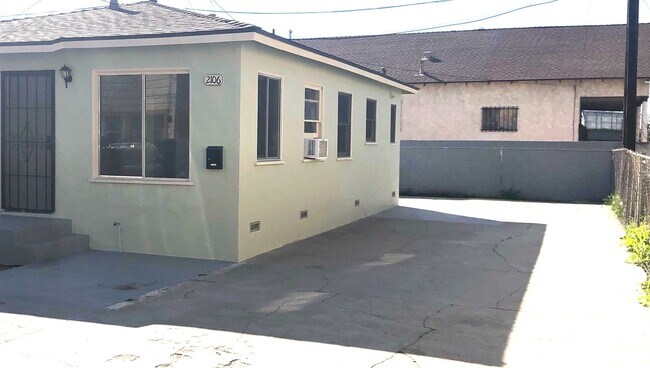 Building Photo - 2106 Vallejo St