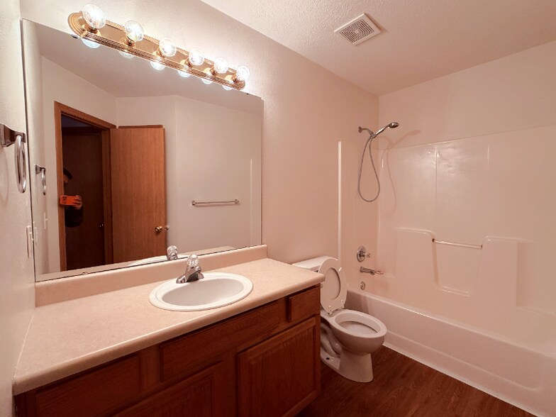 Building Photo - 1630 S Burks Ave