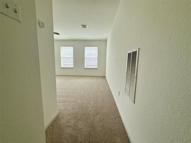 Building Photo - 19609 Drifting Meadows Dr