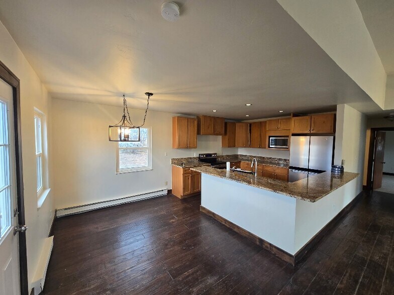 Building Photo - 124 Deer Trail Ave