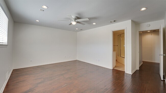Building Photo - 5818 Orchid Ln