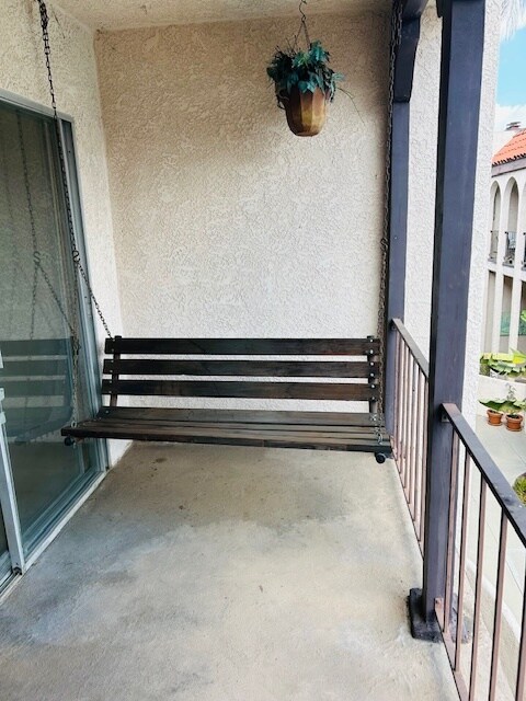 Building Photo - 5477 Nestle Ave