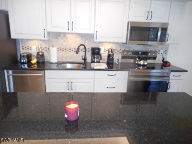 Building Photo - 27790 Hacienda E Blvd