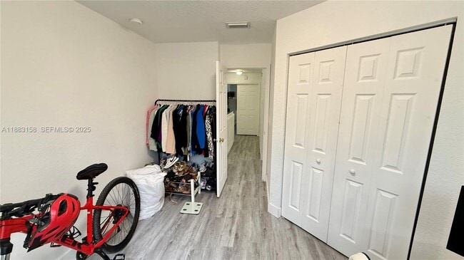 Building Photo - 5725 NW 114th Path