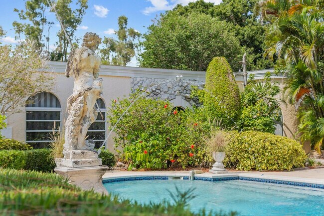 Building Photo - 3399 70th Ln N