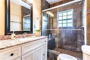 Building Photo - 231 Cody St