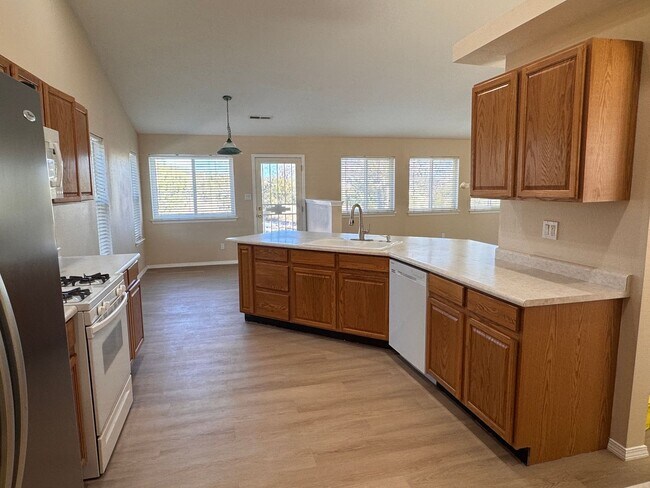 Building Photo - 3 Bedroom, 2 Bathroom Home in Tijeras, NM