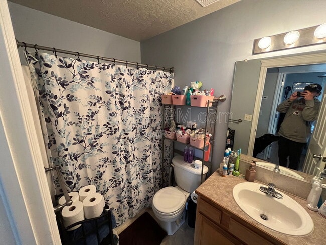 Building Photo - 4015 Berwick Ln