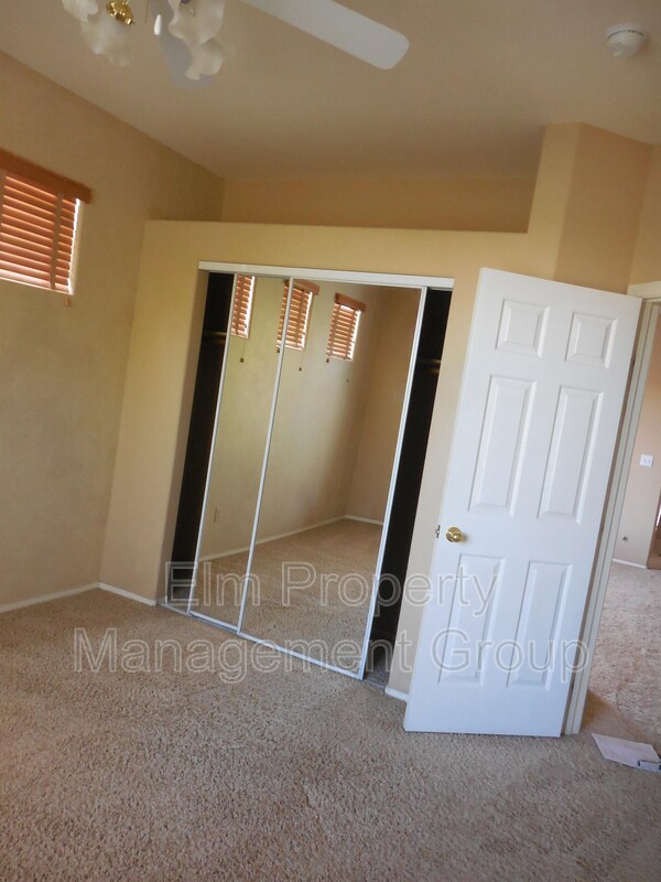 Building Photo - 3555 Meridale Dr