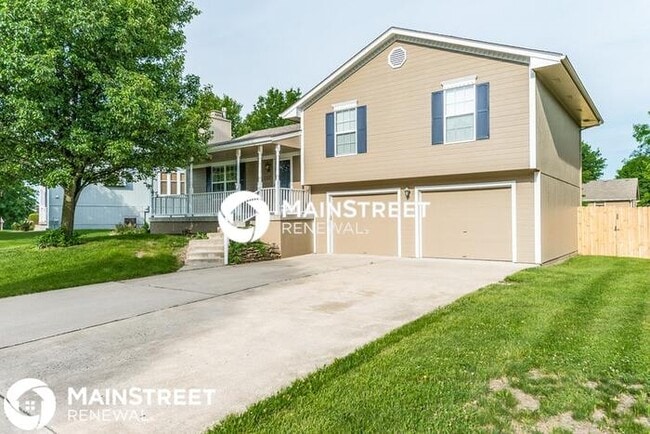 Building Photo - 4 Bedroom Pet-Friendly Home in Pleasant Hi...