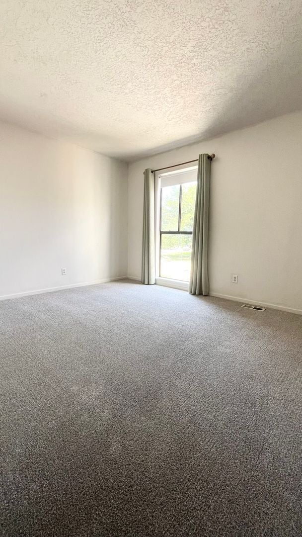 Building Photo - 2 Bedroom/1.5 Bathroom unit in Murray!