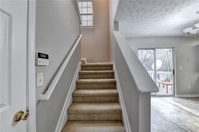 Building Photo - 960 Melrose Park Pl NW