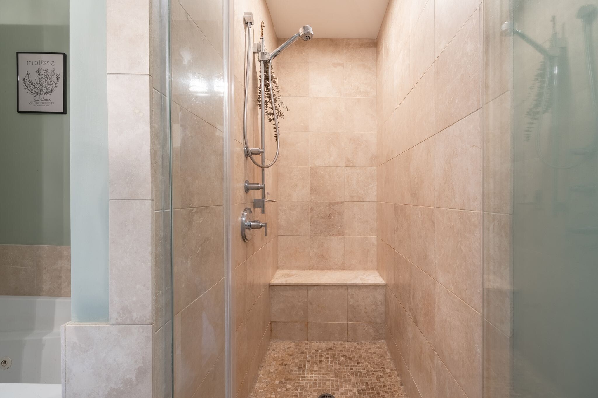 Building Photo - 711 W Grand Ave