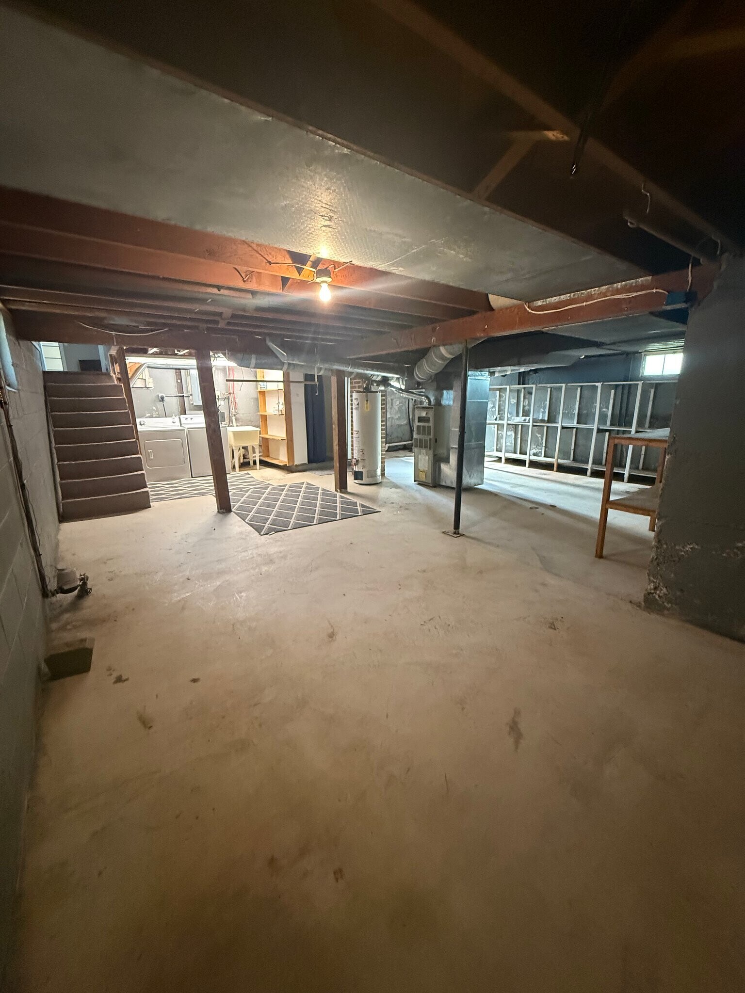 Building Photo - 105 Arnold Ave N