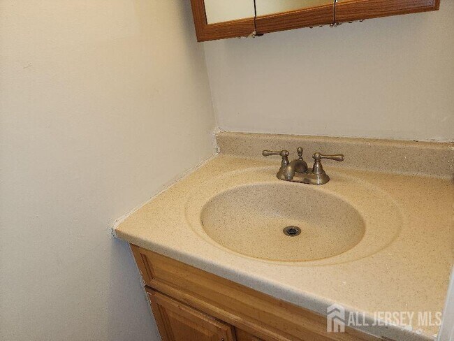 Building Photo - 4 Covington Ct