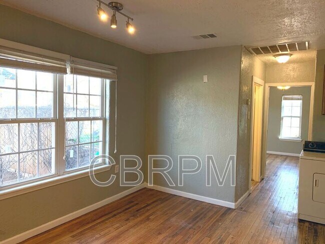 Building Photo - 2117 15th St