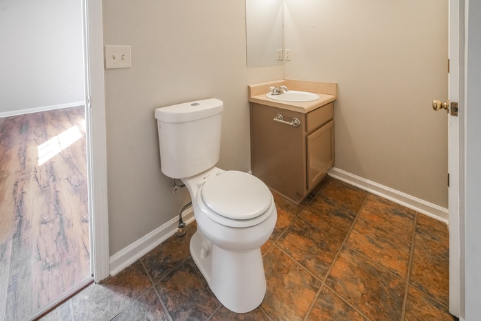 Building Photo - 250 Kendall Ln