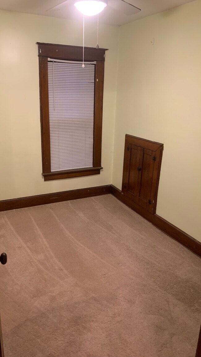 bedroom 1 - 43 Dickinson Ave