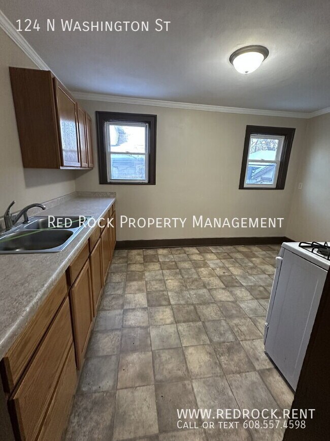 Building Photo - 124 N Washington St