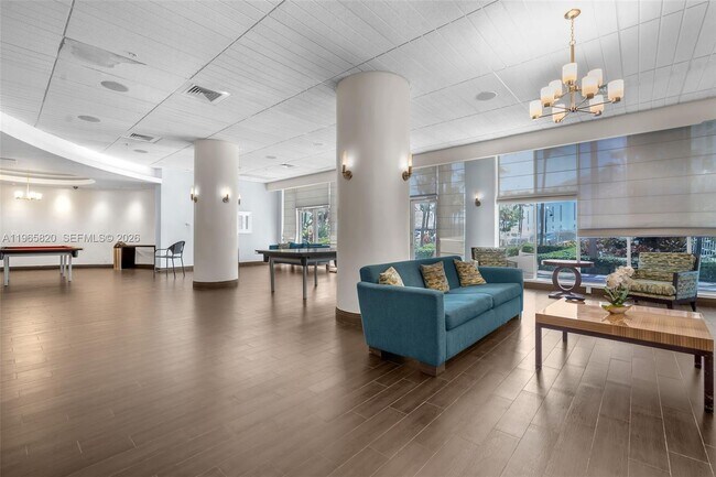 Building Photo - 3901 S Ocean Dr