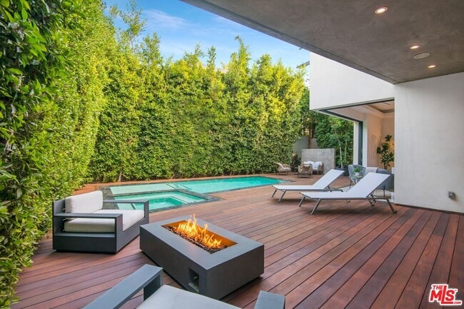 Building Photo - 350 N Harper Ave