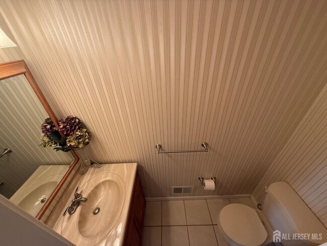 Building Photo - 125 Albury Way