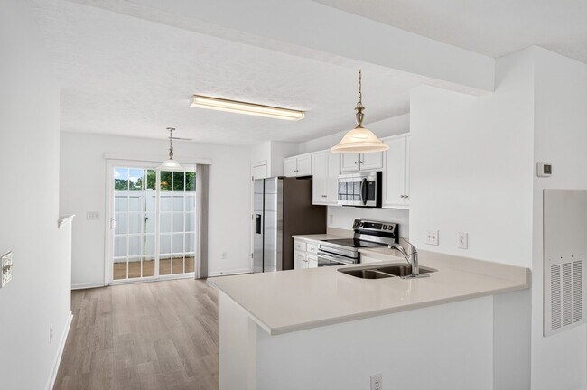 Building Photo - 2961 S Rutherford Blvd