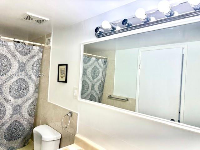 Building Photo - 1301 NE Miami Gardens Dr