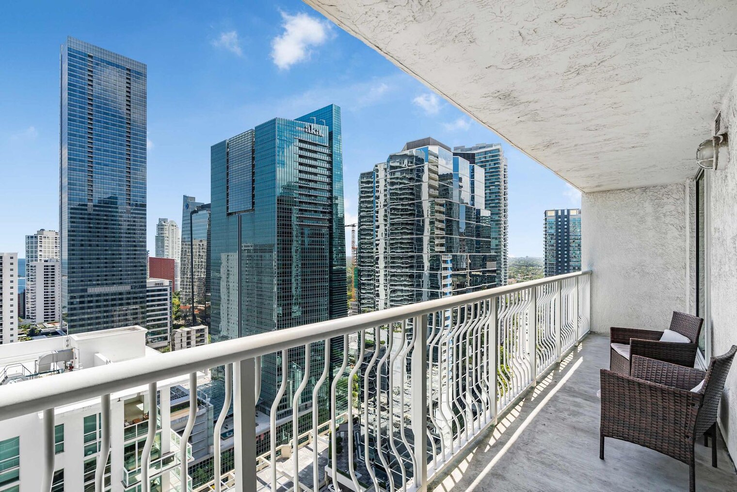 Building Photo - 1 SE 12th St