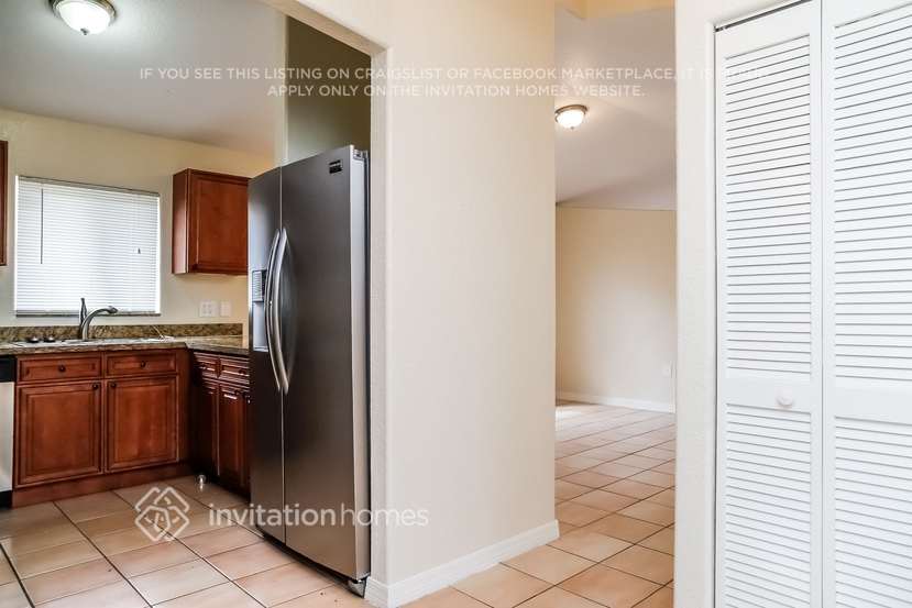 Building Photo - 9991 NW 126th Terrace