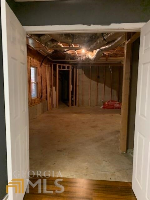 Building Photo - 552 Magnolia Dr