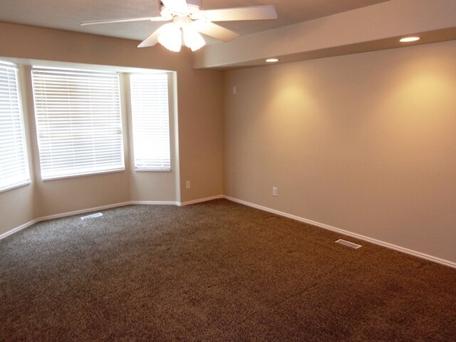 Building Photo - 6423 S High Bluff Dr
