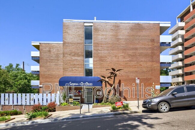 Building Photo - 701 N Pearl St