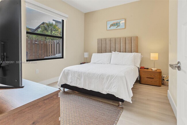 Building Photo - 8055 NW 104th Ave