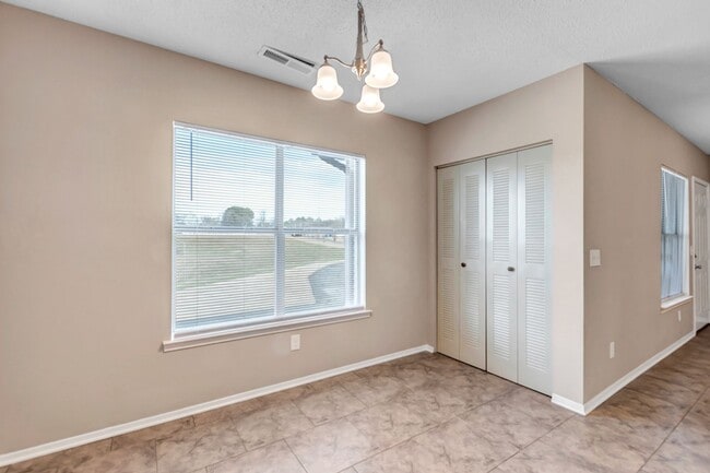 Building Photo - Newly Renovated Units in Killen, AL