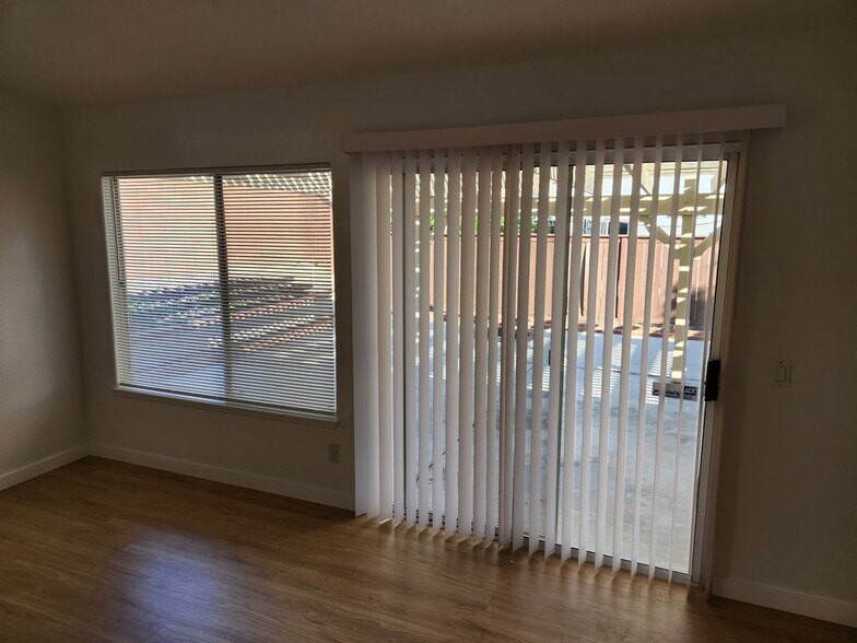 Building Photo - 2125 Tehachapi Dr